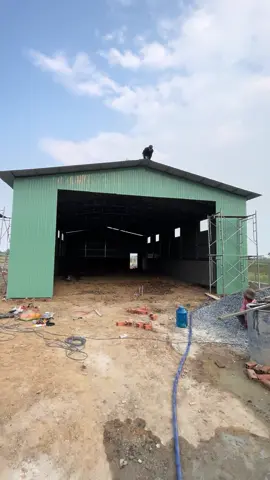 Loading 90% nhà xưởng, gần hoàn thiện,200m2 nền...!bên em thi công bao trọn gói...!
