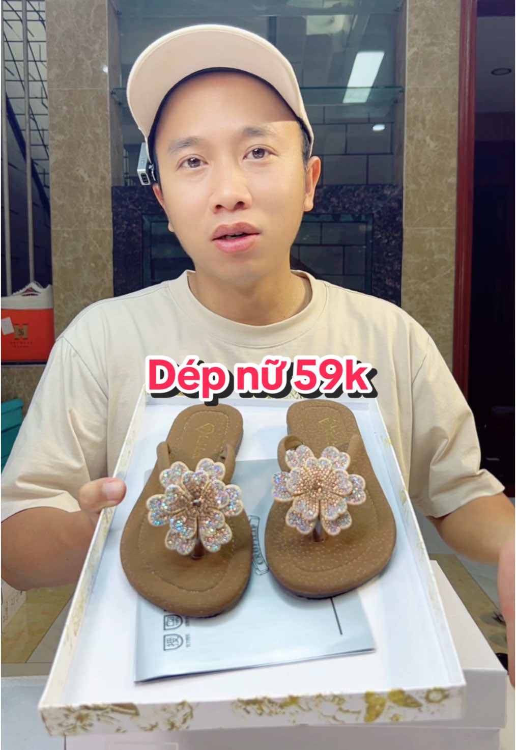 Đôi dép đẹp thế này mà có 59k thì quá là rẻ ạ #manhgiay #manhbangiay #depnu #depxongon 