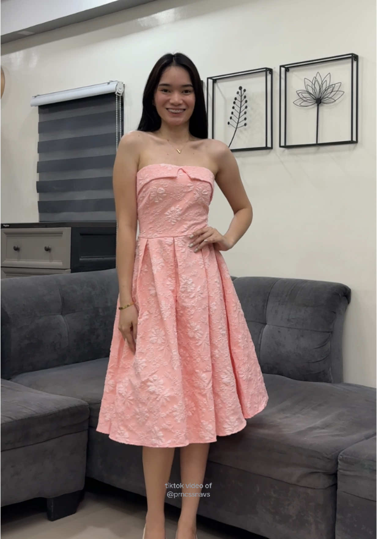 THIS DRESS!! 🌸💗 #dress #elegantdress #outfitideas #OOTD #tubedress #birthdaydress #pinkdress #fyp #fypviralシ #fyppppppppppppppppppppppp 