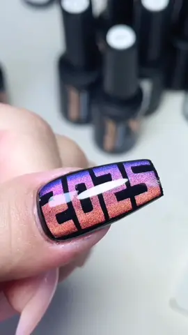 2025 Nails inspo!!
 
 With Dreamland magnetic gel polish.
 #nails #2025nails #nailart #nailtech #nailtutorial #nailinspo #nailbeginner  #nailsoftiktok #nailtok  #cateyenails #magneticnails #velvetnails 