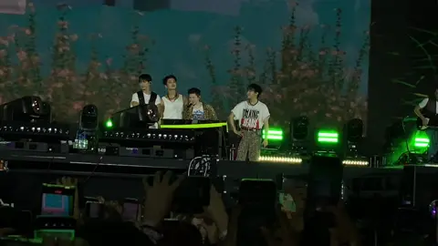 Chers to youth- seventeen pal norte 2025 #seventeen #carat #palnorte #seventeenpalnorte 
