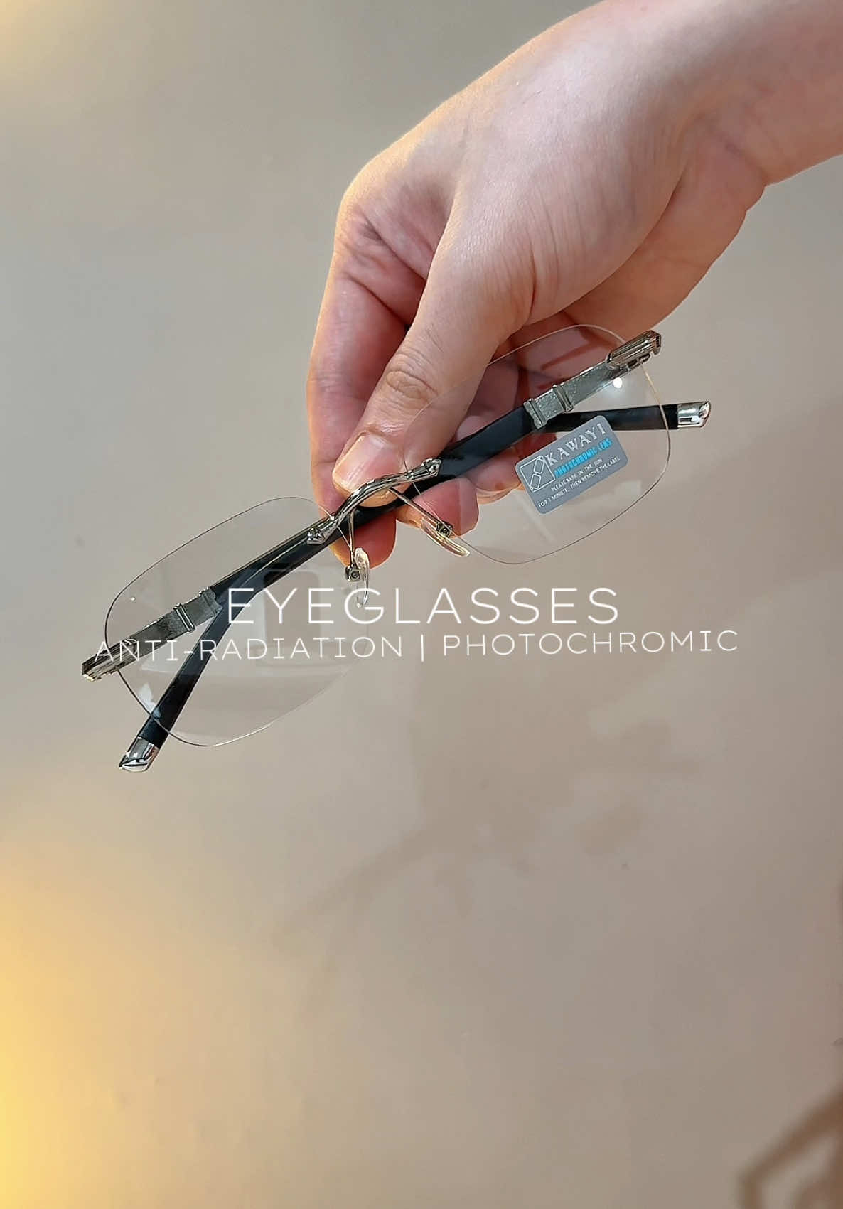 Frameless Eyeglasses #eyeglasses #eyeglass #photochromic #photochromiceyeglass #antiradiationglass #antiradiationeyeglass #photochromicantiradeyeglass #framelesseyeglasses 