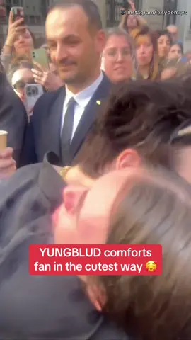 @yungblud has always been a real one and we’re here for it 🙌 🎥 Instagram/sydemrys #instagram #italy #fan #yungblud  #music 