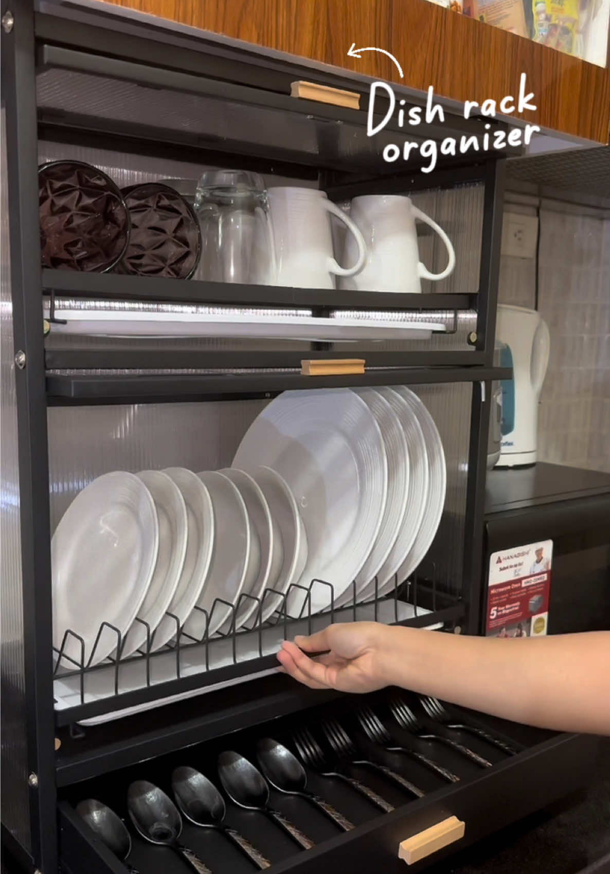 Replying to @JawoKyleigh 🧿 Dish rack drainer at organizer at the same time! Sobrang tipid sa budget at space in the kitchen! #fyp #dishrackorganizer #foryou #fypage #fypシ゚ #dishrack #dishrackdrainer #platesorganizer #foryoupage #foryou #dishracks #kitchenorganization #kitchen 