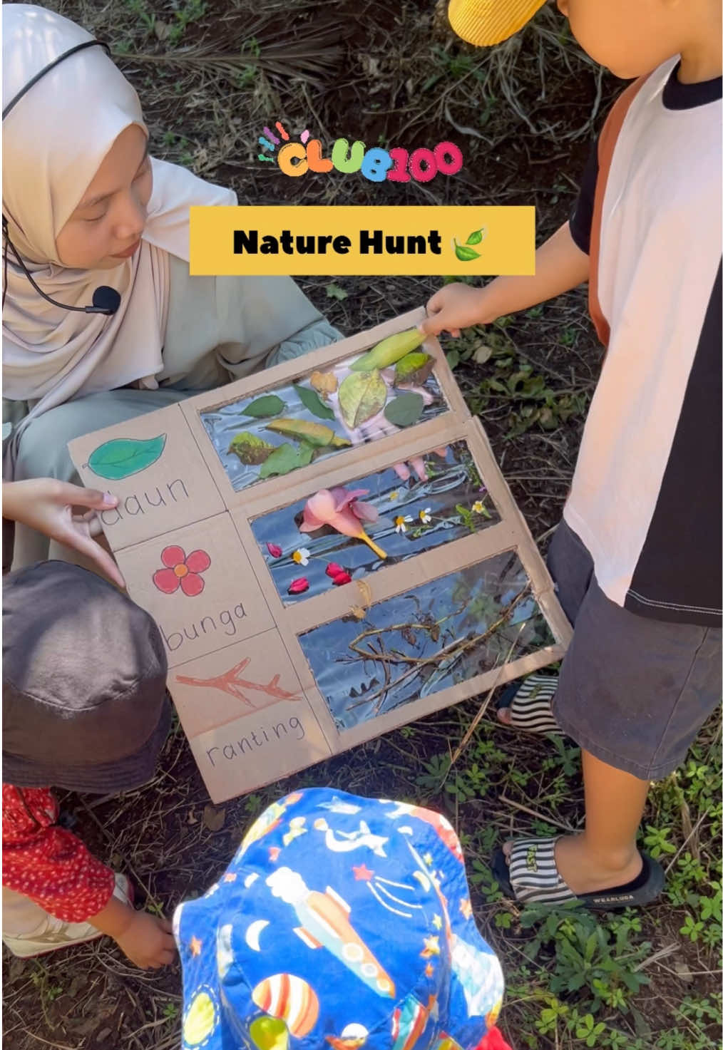 Bermain nature hunt di lingkungan sekolah sambil mencari daun, bunga dan ranting yg sudah jatuh✨ #aktivitasanak #kidsactivities #preschoolactivities #idebermain #idebermainanak #preschool #aktivitaspaud #naturehunt 