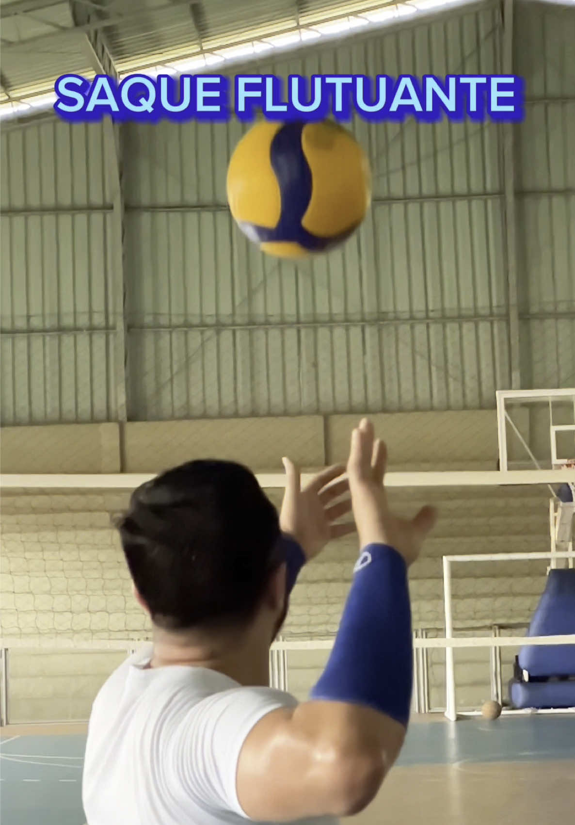 Fundamentos do Voleibol - Saque Flutuante #saqueflutuante #volei #professordovolei #saquevolei