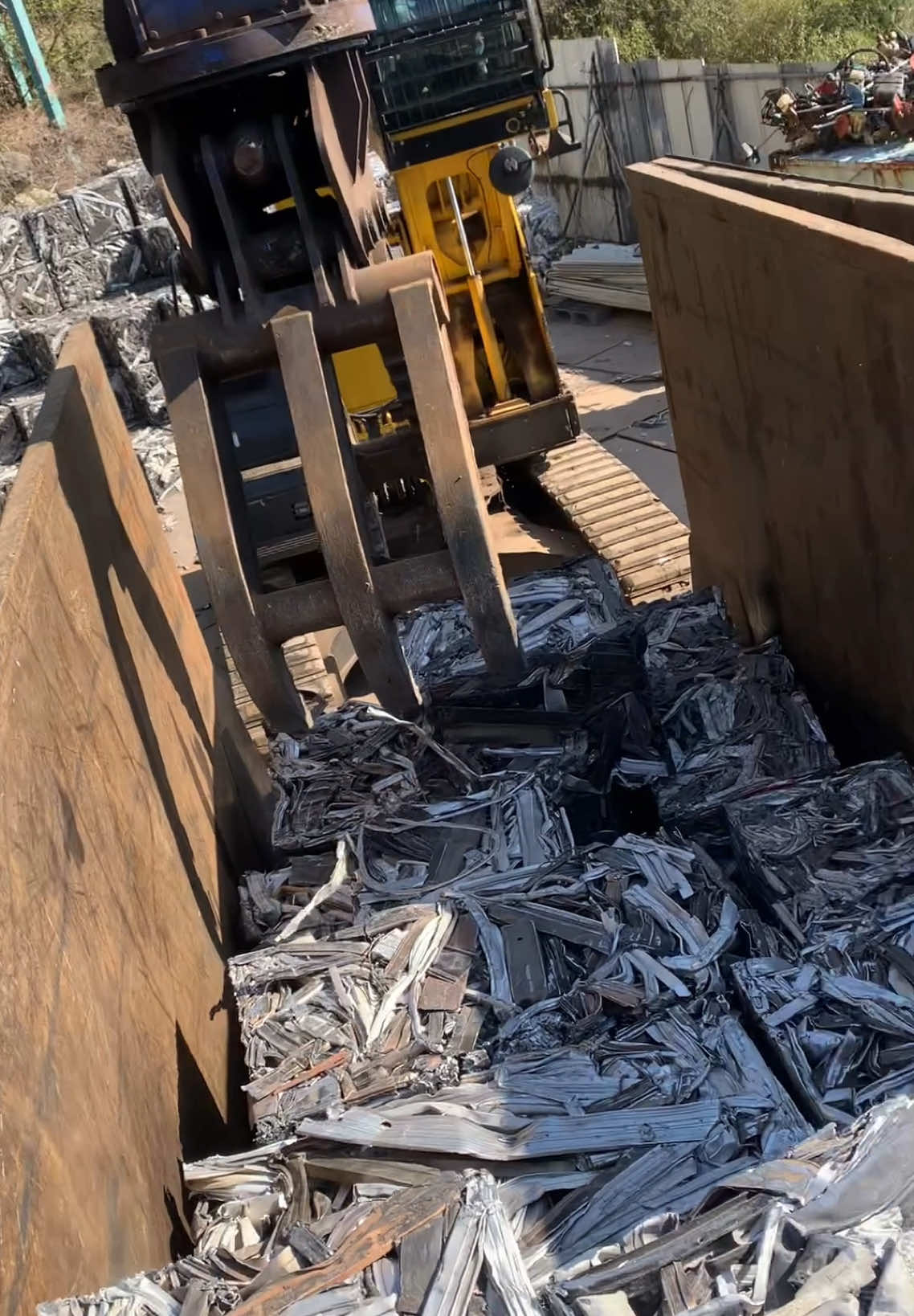 Dự kiến giá nhôm đồng sắt còn xuống mạnh trong thời gian sắp tới ae nào còn hàng tuồn gấp#phelieu #đồngnat #nhom #LearnOnTikTok #japan #xh 