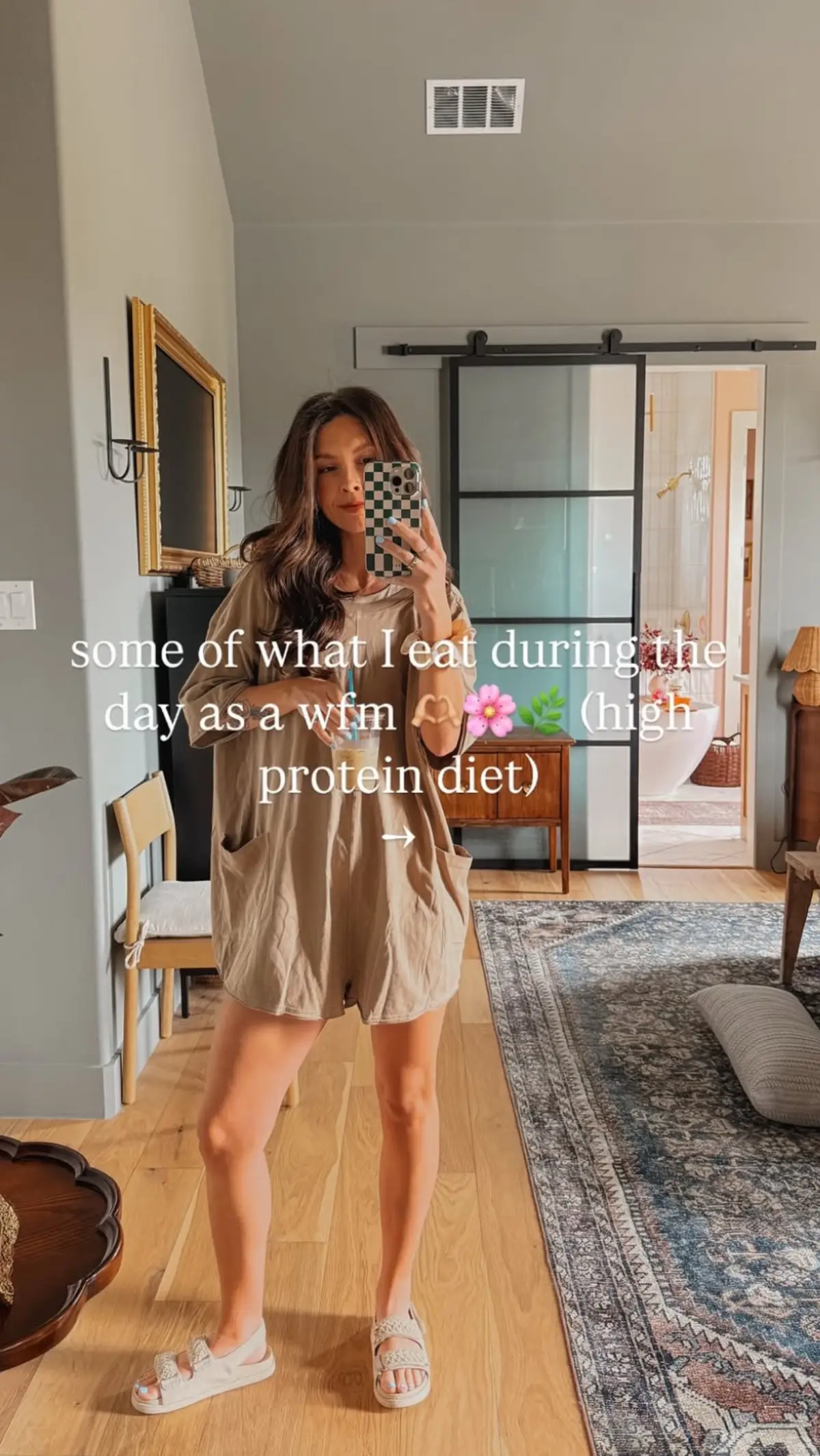 Some of my top fav meals as a WFM eating a  high protein diet — keep in mind I’m very active and I workout 5 times per week or more so this suits my body type! This isn’t every day but just some of my favorite meals so please withhold any comments on “omg that’s so high in calories” 👀😂❤️ Let me know in the comments if you are going to try my fav chicken salad!!! #wfhm #whatieatinaday 