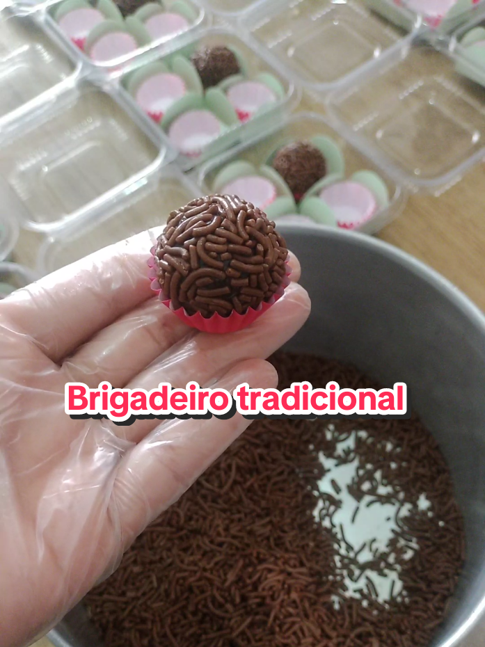 Luvas de vinil Talge #brigadeiro #vendasnarua #empreendedorismofeminino #tictok #videosparadedicar #dicas #confeitaria 