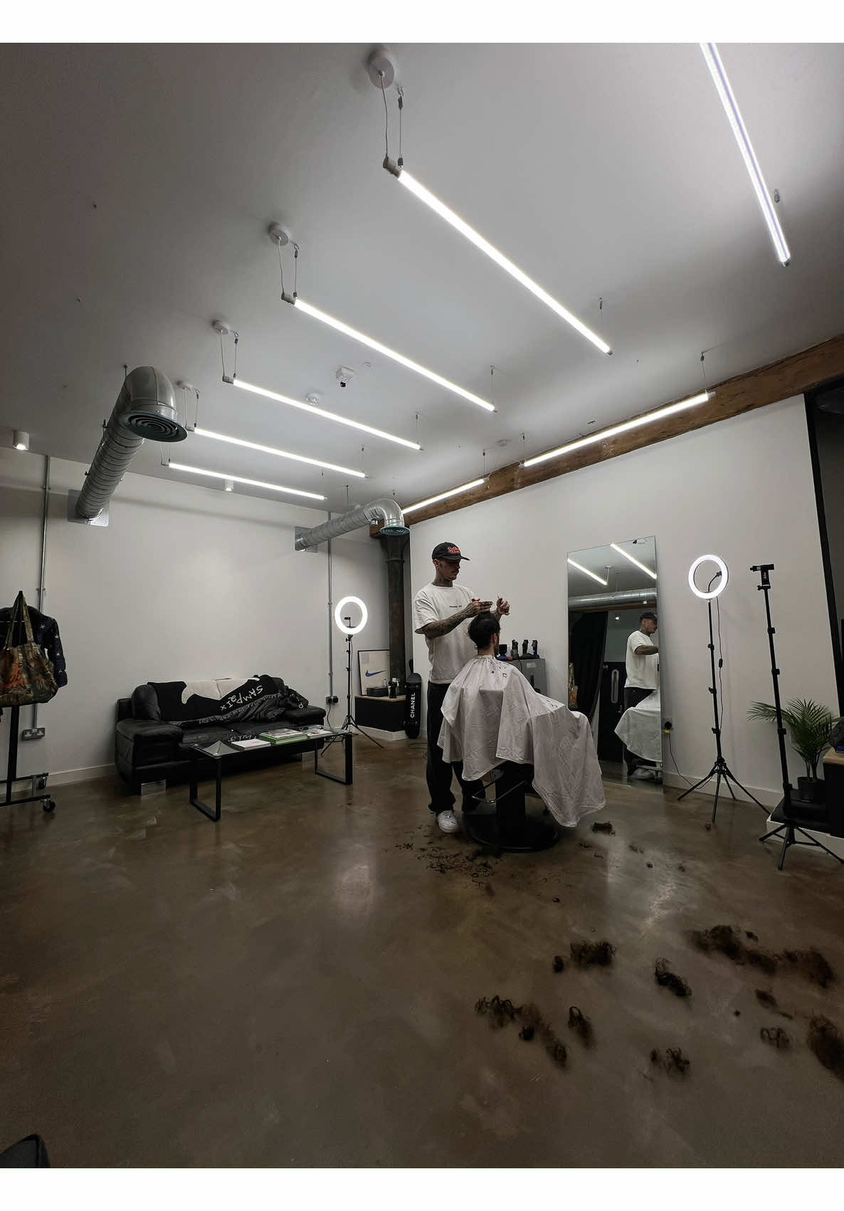 Episode 3 of my ‘Talking Hair Loss’ series brought to you by @MANUAL TRT  My client has been struggling to style his hair and is in desperate need of a restyle. We came up with a solution to make his life a little bit easier on a day to day basis Get 55% off your first hair-loss treatment with code SAM55TT or click the link in my bio