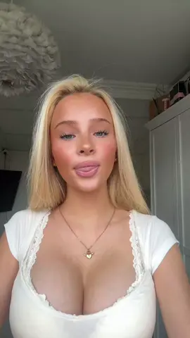 😜