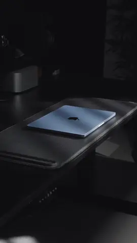 Ça c’est le MacBook Air M4 ! Un portable ultra complet avec des performances excellentes pour un entrée de gamme !  Apple nous a désormais habitué à nous livrer des MacBook surpuissants !  #macbookairm4 #macbookair #asmrunboxing #asmrvideo #unboxingtherapy #unboxingvideo #unboxing #appleproducts #TechGadgets #techlover #techies #techlife #technews #newtechnology #unboxings #asmrvids #technologylover #techproducts #beautyoftechnology #techblogger #asmrvid #asmrvideo #macbook #applemacbook 