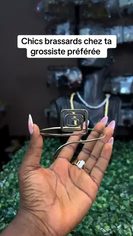 #brassards #bijoux #grossiste #tiktokafrique🇹🇬🇨🇩🇨🇮🇧🇯🇬🇦🇨🇲🇬🇦 #quality 