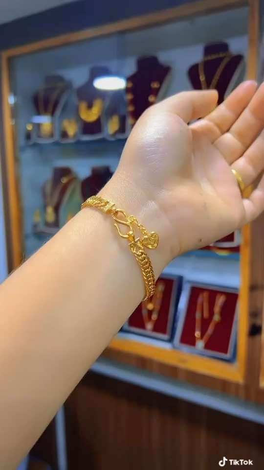 Pure panchadhatu braclet #fypシ゚viral🖤video🤗foryou😍🔥1k❤️✨trending #creatorsearchinsights #fypシ゚viral🖤tiktok #capcutmaster🔥🔥🤞foryou #trending #aleeshacollections2 