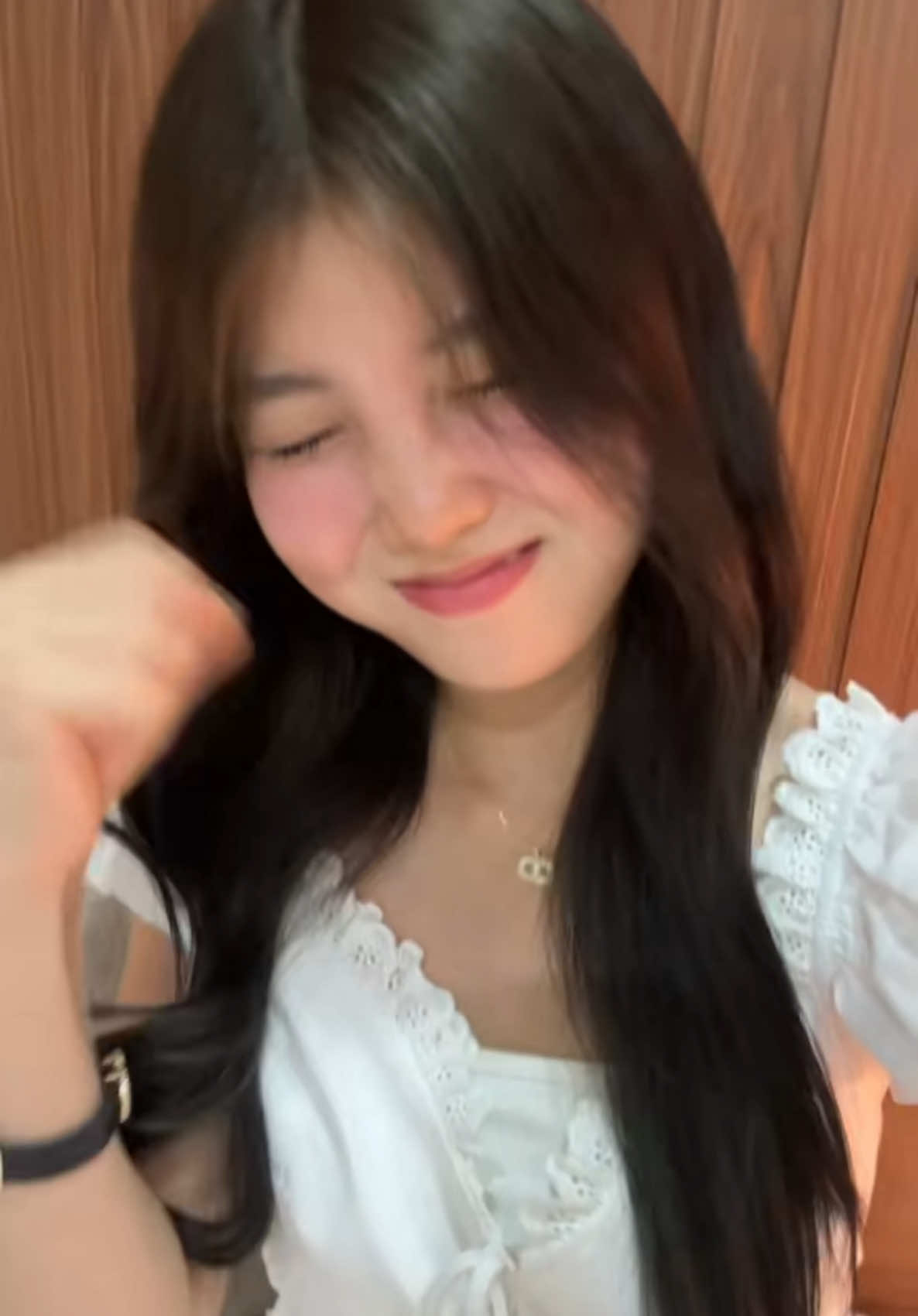 😸