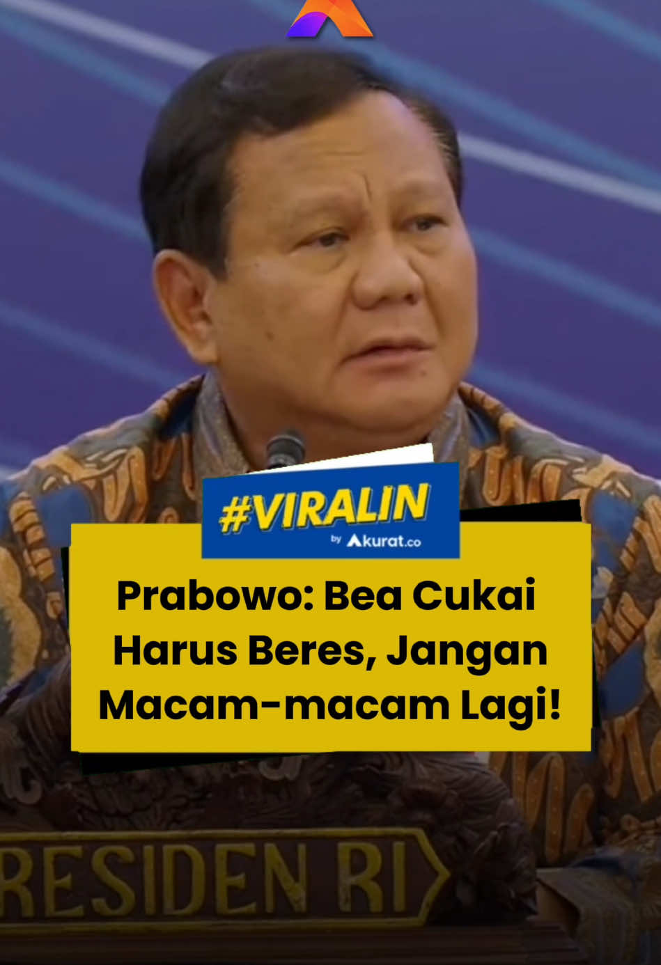 Prabowo mengatakan, dirinya sebagai mantan prajurit memahami akal-akalan pihak tak bertanggung jawab yang melakukan penyelundupan. Ia pun akan menindak keras setiap pejabat yang terlibat ataupun melindungi kasus penyelundupan. Prabowo juga menegaskan, impor bahan baku tidak boleh diskriminatif dan hanya menguntungkan segelintir perusahaan-perusahaan besar. 🎥: Dok. Tim Media Prabowo. #viral #prabowo #presidenprabowo #beacukai #impor #kementerian #akuratco 