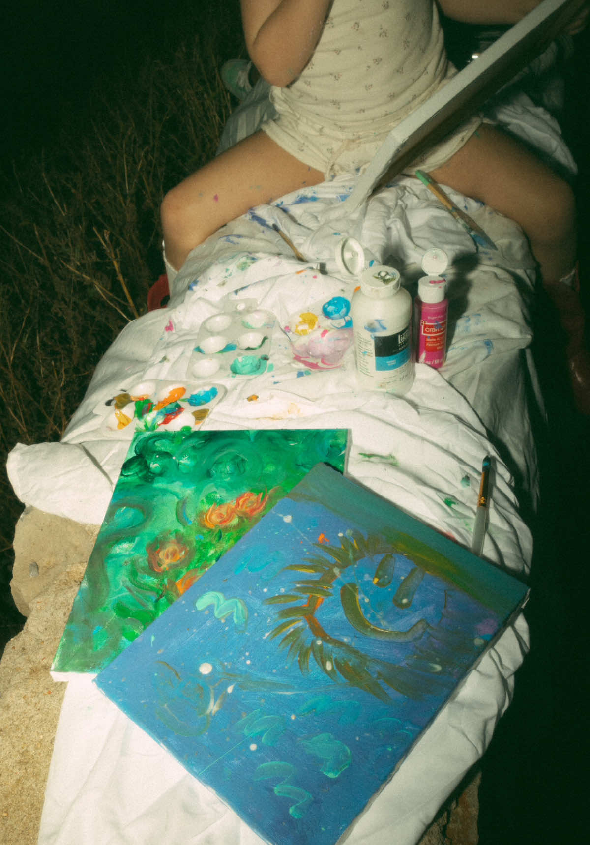 Ollie poured her heart into a new masterpiece each day for the past two weeks. Watching her creativity unfold on canvas has been so fun. Her imagination is beautiful. The joy of seeing our friends and family come together to support her reminds me of the magic that happens when love and art intertwine. Here’s to the little artist who inspires us all to embrace our creativity and share it with the world! 🎨💖  . . . #LittleArtist #SupportAndLove #Creativity #artshow #kidsart #kidsartshow #artexhibitions