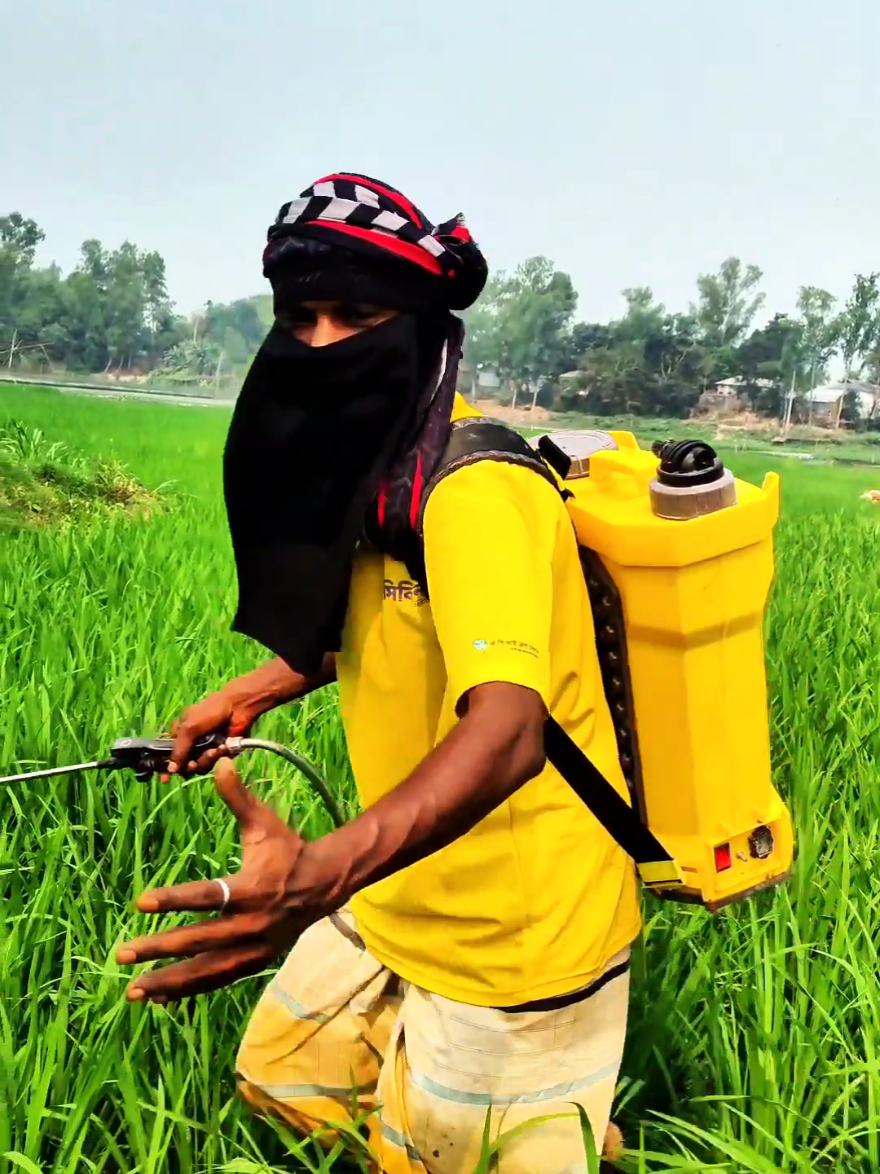 কৃষকের কৃষি গান 🌱🐛🐞🤗😄#farmer #monirul #highlights #foruyou #viralvideo #fypシ #2025 