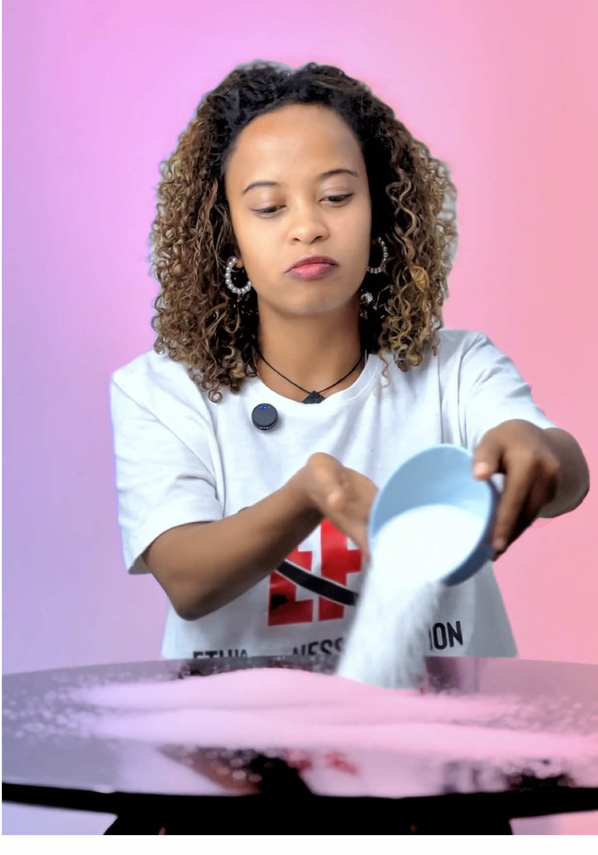 ⛔️ስኳር ⛔️ 📌እርጅናን በማፋጠን ቆዳዎን ይጎዳል።  📌የበሽታ የመከላከል አቅማችንን ይቀንሳል።    📌በሽታ የመከላከል አቅማችንን ይቀንሳል።  📌የሆርሞን መዛባት ያስከትላል።  📌የድካም ስሜትን ይጨምራል።  📌በሆድዎ አካባቢ የስብ ክምችትን ይጨምራል።  📌ለመገጣጠሚያ ህመም ያጋልጣል።  📌ለአልዛይመርስ ፣ ለስኳር ህመም እና ከመጠን በላይ ውፍረትን ያስከትላል። @ግብዳው💪🏾 @mati @16 @Ethio Fitness BahirDar @Ethio Fitness Hossana @ቴዲ ማን  ለናቴ አኑረኘ 💪💪💪 @Wendishawu assefa (ለራስ አይሰነፍም) @YEABTSEGA AKLILU 