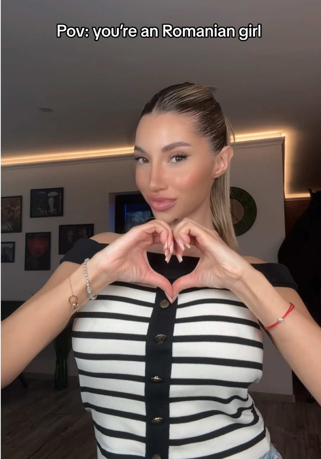 Ok? 👌🏽😆 #trend #romaniangirl #artist #singer #foryoupage #maderomania #aza 