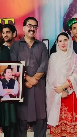 @Imran Khan Official @PTI OFFICIAL  #نکلو_آئین_بچانے_کی_خاطر #releaseimrankhan #FreePoliticalPrisoners #FreeImranKhan #mashalyousafzai 