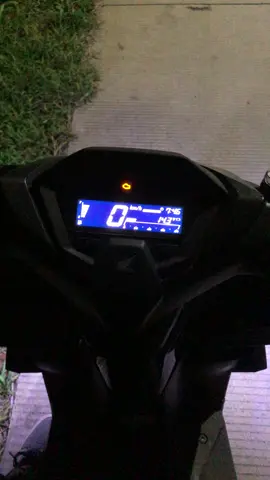 Gerunggg abizzzz#vario125 #vario160 #gerungvario #gerung #kiriangarut#ogahjinjit #ogahjinjitstyle #utamakanfitment #foryoupage #fyp 