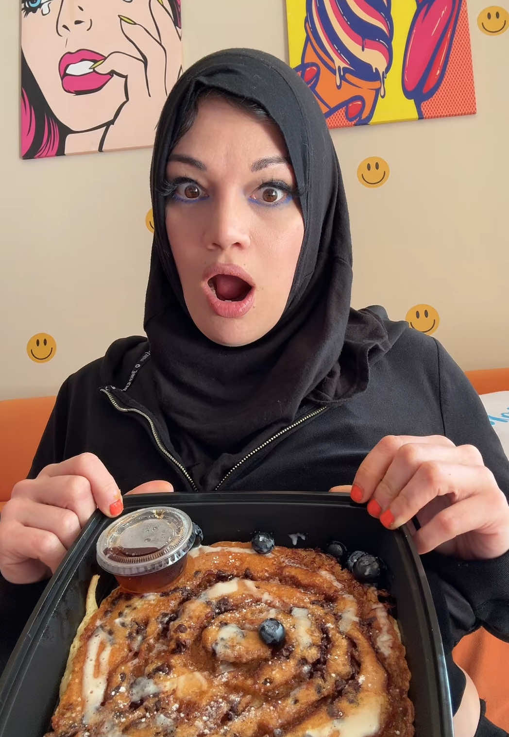 Cinnamon roll pancake 8.5/10. So good #eating #mukbang #pancakes 