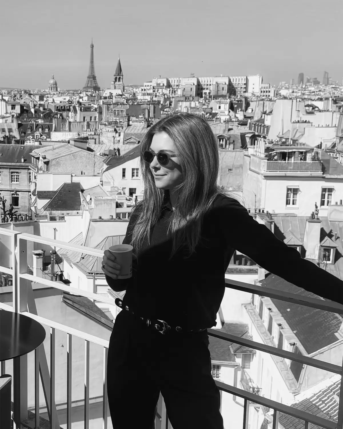 Comment if you want me to send you my google map recommendations for Paris!!!! All of the recommendations came from my friends living here or from Sézane❤️ they have a team in Paris who put together an incredible guide and I liked it all on my map!!! #paris #sezane #parisrecommendations @Sézane 