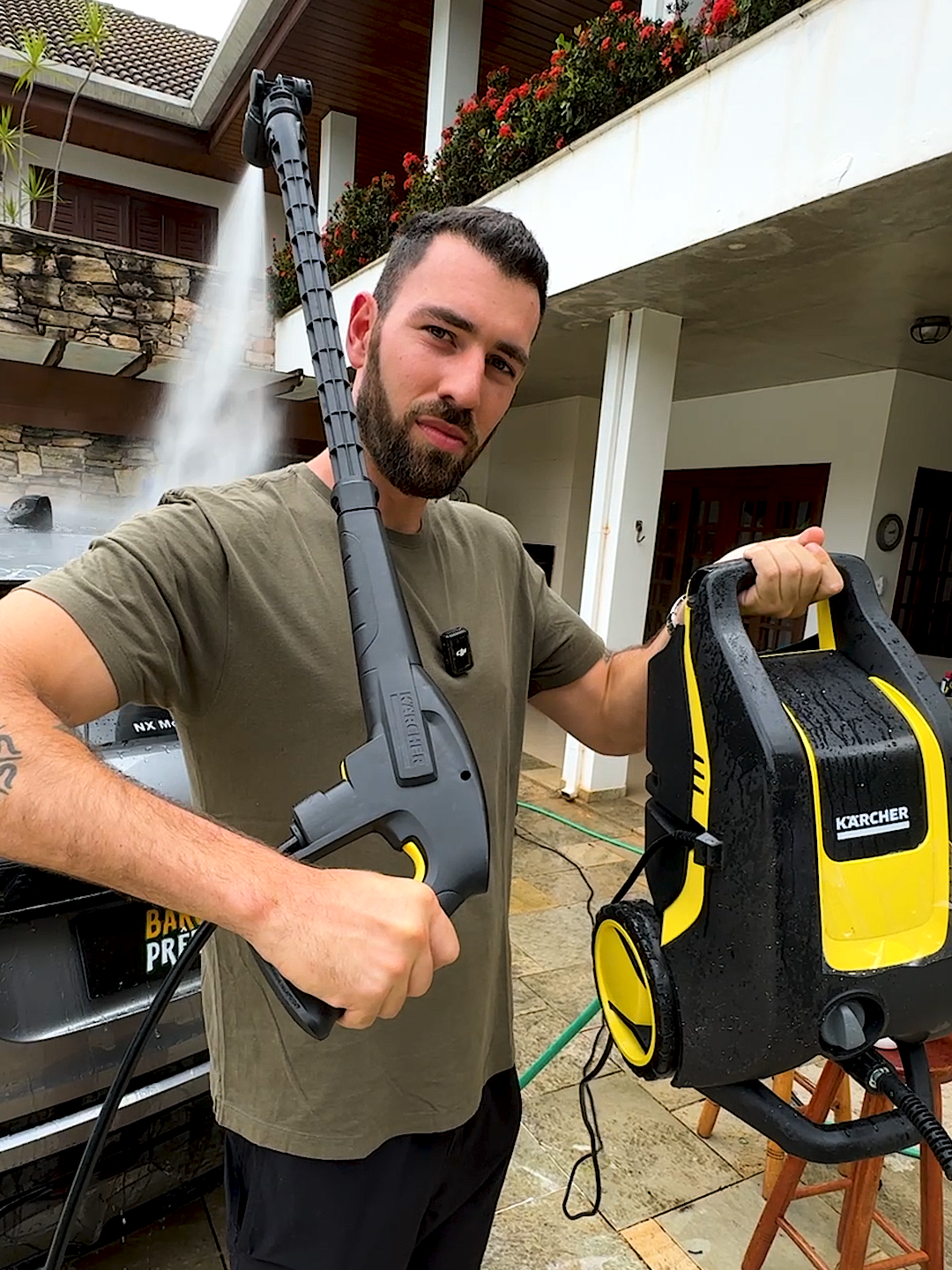 Essa lavadora de alta pressão é uma REVOLUÇÃO na lavagem do carro! 🚗💦 #publi Sigam 👉@karcherbrasil 🚨 PROMOÇÃO INSANA DA KÄRCHER! 🚨 💸 Comprou R$200 em produtos ou acessórios Kärcher?  Você já concorre a prêmios de até R$50 MIL!  E só de se cadastrar, já tá valendo pra ganhar vouchers de R$500 em produtos! 🔗 CADASTRO: Link na bio 👉 @eusoubarone 🎁 E ainda tem mais desconto com meu CUPOM: BARONE10  ✅ 10% no site oficial  ✅ Acumulativo com o desconto via PIX! 👉 LINK ESPECIAL NA BIO 👉 @eusoubarone  CORRE PRA APROVEITAR! 🛒