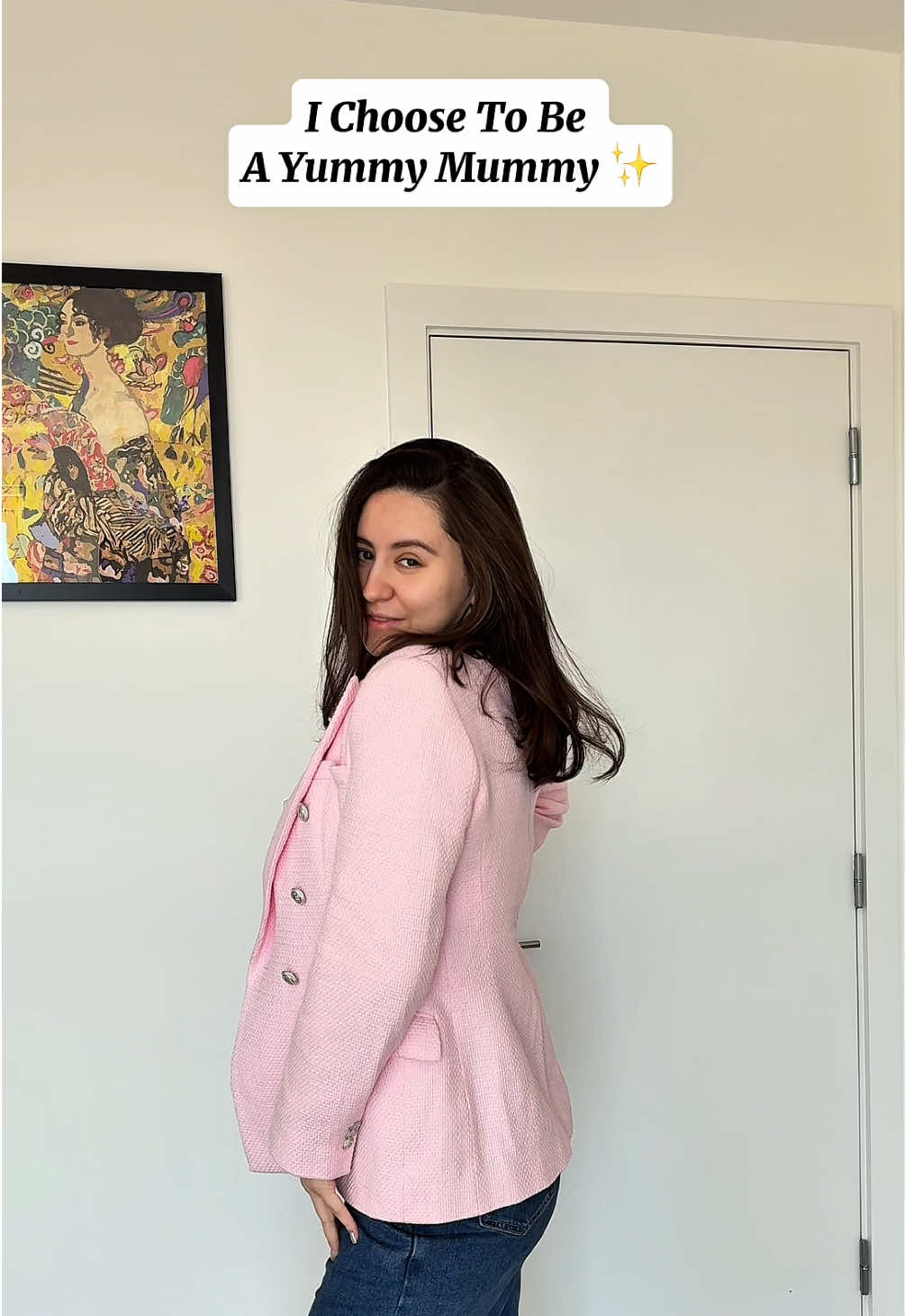 Just because I’m growing a human doesn’t mean I need to drop the style 🤪  Comfort can look cute and I’m embracing the whole pregnancy journey as much as I can 💃🏻💃🏻  #fyp #yummymummy #pregnancystyle #maternitylooks #stylishmama 