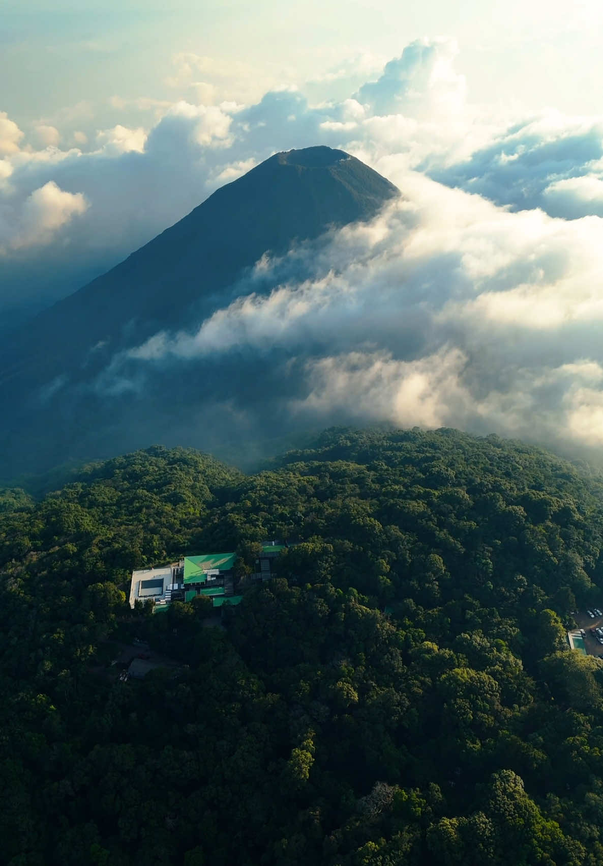Replying to @Gata Fina WAIT FOR THE END 😳🤯🌋🇸🇻 #cerroverde #casa1800 #izalco #elsalvador 
