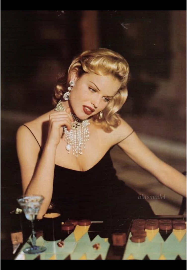 Eva Herzigova | #evaherzigova #model #models #SuperModel #Runway #runways #runwaywalk #runwaymodels #runwaymodel #catwalk #catwalkmodel #fashionweek #fashionshow #fashion #foryou #foryoupage #fyp #fypシ゚ 