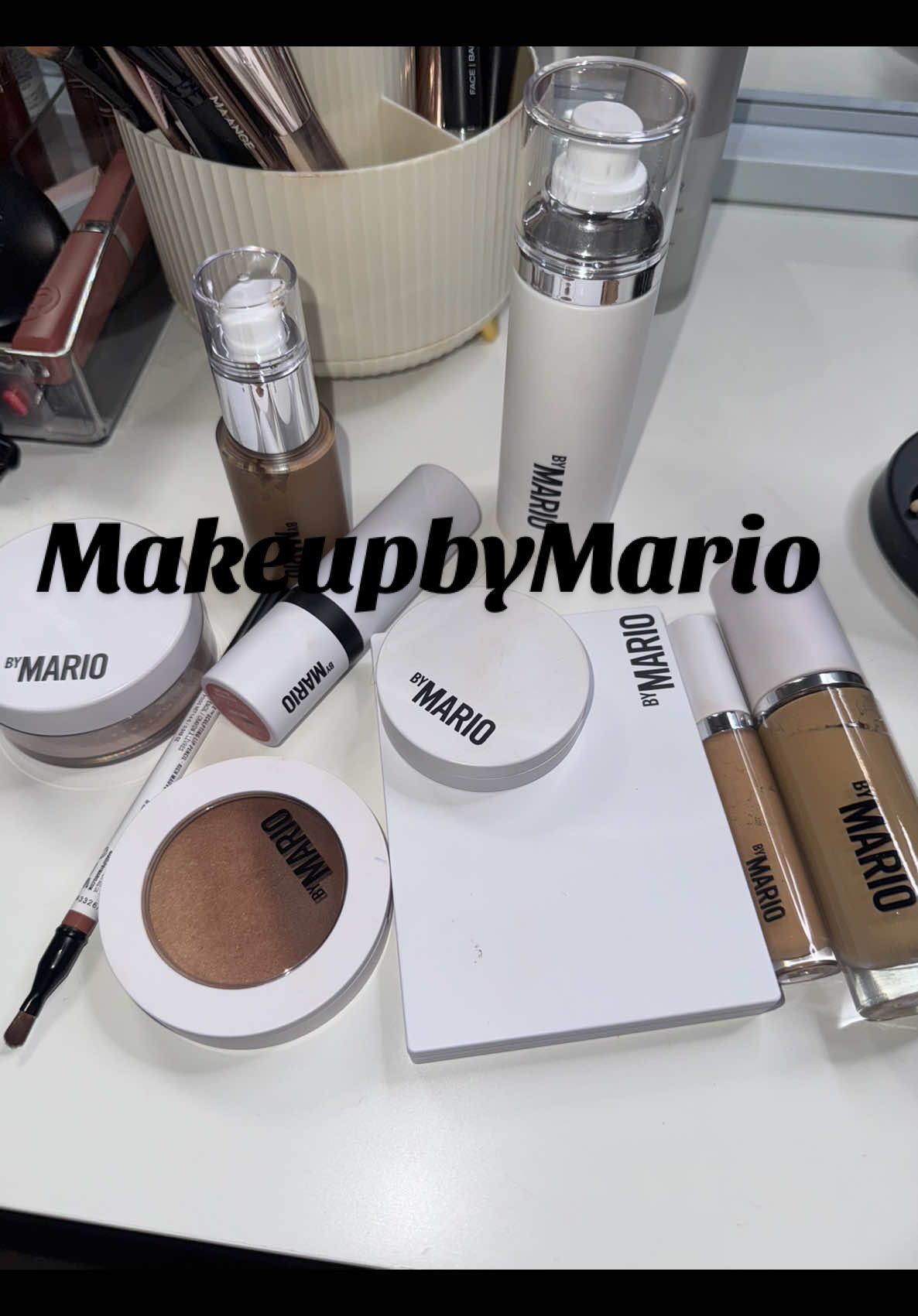 That flawless base😍🥰❤️ all products used by @makeupbymario ❤️❤️❤️ #americatiktok🇺🇸 #surinametiktokers🇸🇷🇸🇷🇸🇷 #influencers #fyp #viral #followｍe #share #save #makeupbymario 
