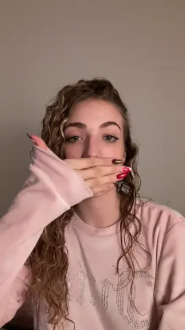 que dicen? pega conmigo?                                                   @NINA.THECLUB las AMO #gemadental 