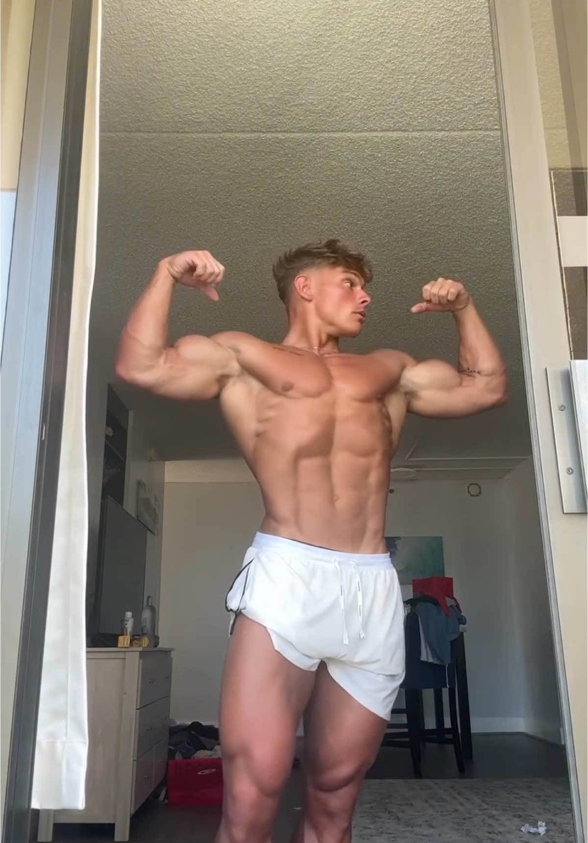 Cute Man  #muscleman #muscles #cute #legs #legday #worship #muscular #posing #aesthetic 