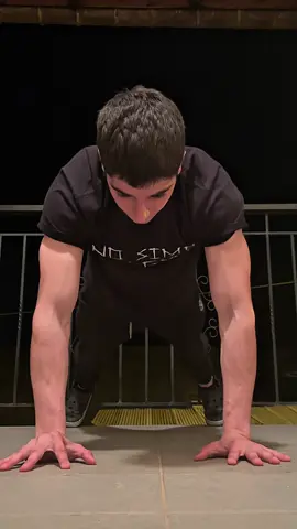 The proper one arm push up🗿 #senseisw #calisthenics #motivation #strength #pushup #viral 