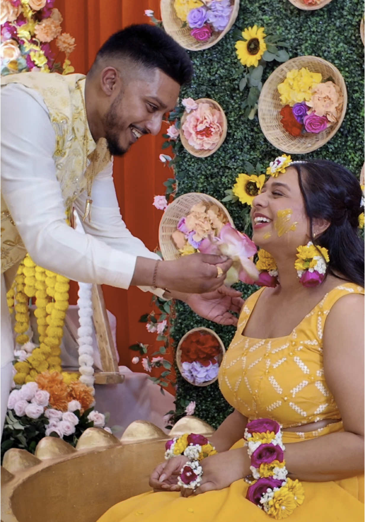 Soaked in tumeric & love 💛 Let the wedding countdown begin ✨ Content courtesy of @Krishy | Events & Explore 🤍  #weddingvibes #haldi #haldiceremony #haldinight #haldifunction #haldilook #manjalneeratuvizha #bridetobe #southasianweddings #southasianbride 
