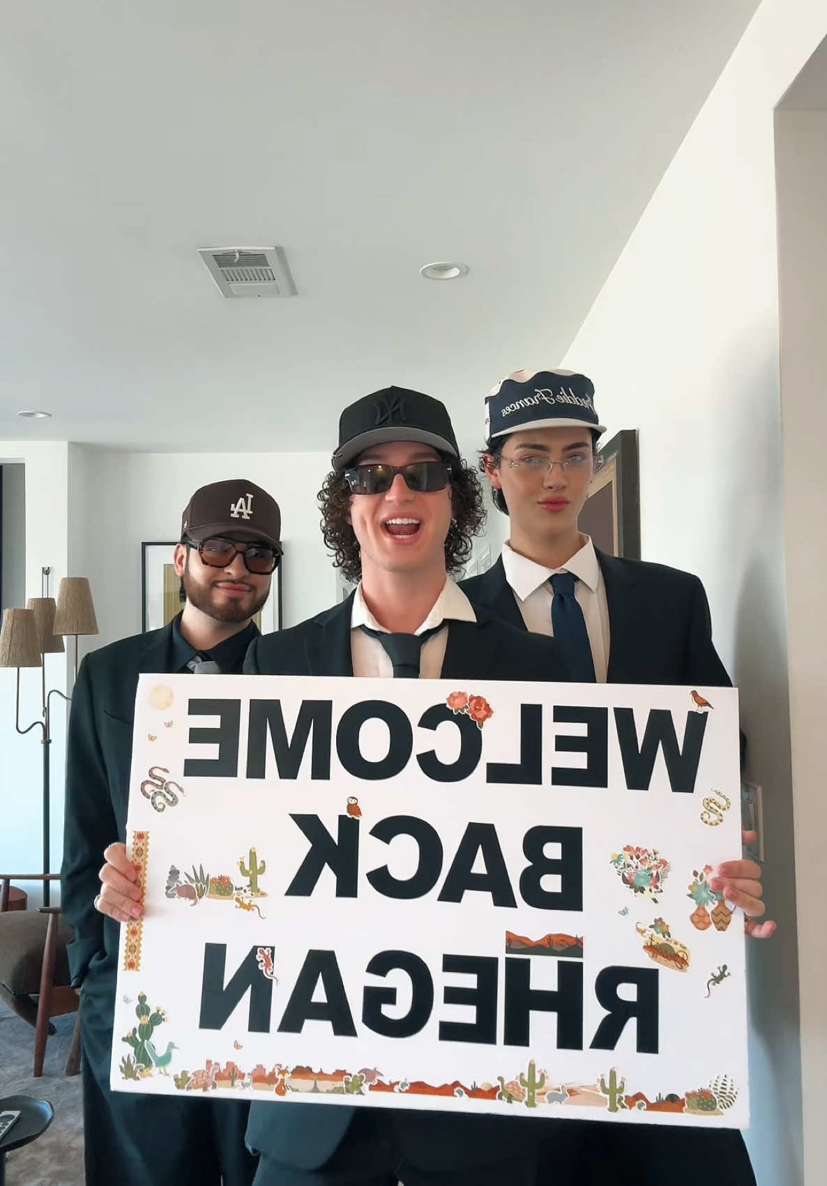 Secret service 🤵‍♂️ @aiden belter @Damien diaz 