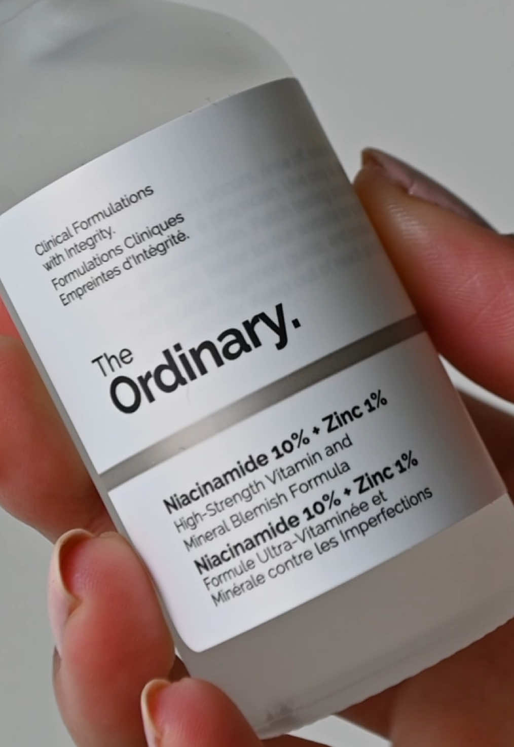 me and bestie 🤞 (just the serum i use everyday) #theordinary #niacinamide #skincare 