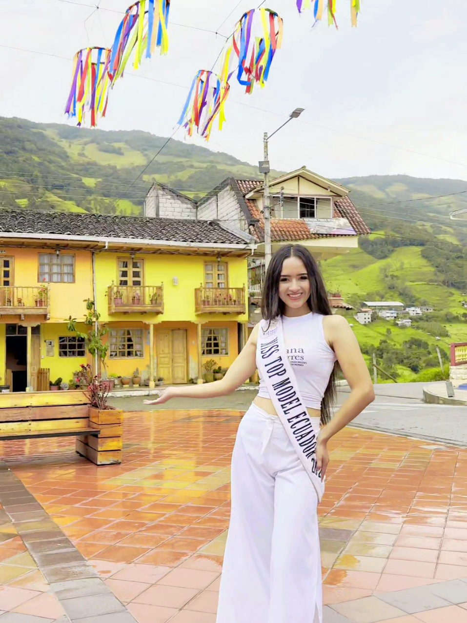 Soy Paula Inés Avila Campoverde y con orgullo alzo mi voz en representación de mi hermoso país. Miss Top Model Ecuador 2025 🇪🇨👑❤️ #model #misstopmodelecuador2025 #azuay #cuenca #cuencaecuador 