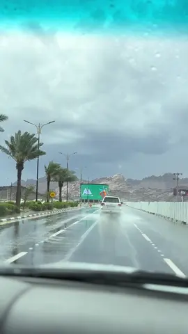 اجواء حايل بالمطر #حايل #امطاراليوم💭💦😍 #اكسبلور #ميشارحائل #قالو_الضلع_سايل 