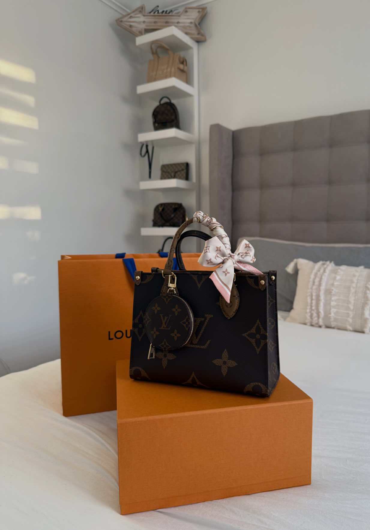 unboxing on-the-go pm #CapCut #louisvuitton #onthegopm #onthego #lv #luxurybags #fashion #baglover #unboxing #luxuryunboxing 