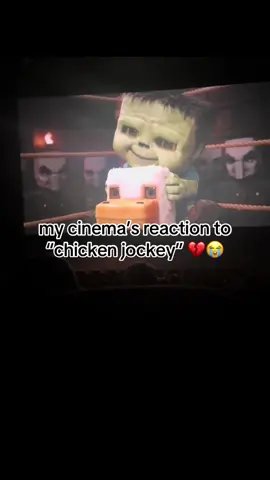bro who opened fire? ref DO something they’re sliming the whole audience 💔😭 #fyp #foryou #foryoupage #exposedcutcopperslab #chickenjockey #Minecraft #minecraftmovie #aminecraftmovie #minecraftmemes #minecraftmeme 