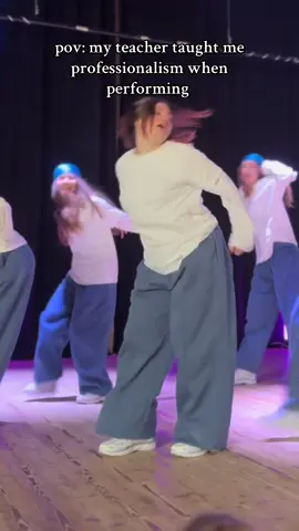 #dancer #dance #dancing #foryoupagе #dancecomp #vibe #viral #hiphop #music #xyzbcafypシ #foryou #dancegroup #choreography #danceteacher #professional #performance #performing 