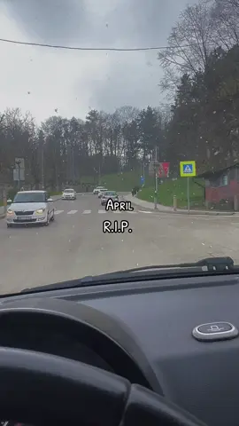 April = depra 😩/ temperatura 38+🤒/ napolju - 10 🥶/ antibiotik 💊/ inhalacije 🤧/ cajevi 🫖 ... Moze sad prolece 🥹 ?!  #april #viral_video_tiktok 