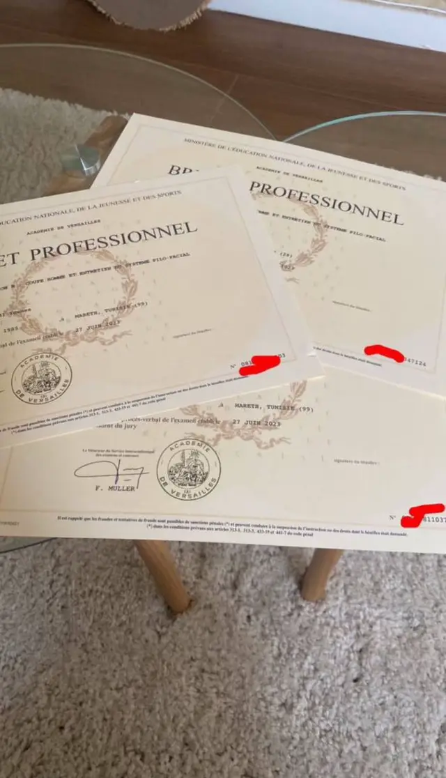 Tous vos diplômes ( disponibles sur le site officiel du gouvernement Remise en main propre possible Whatsapp :+33 7 51 43 30 83