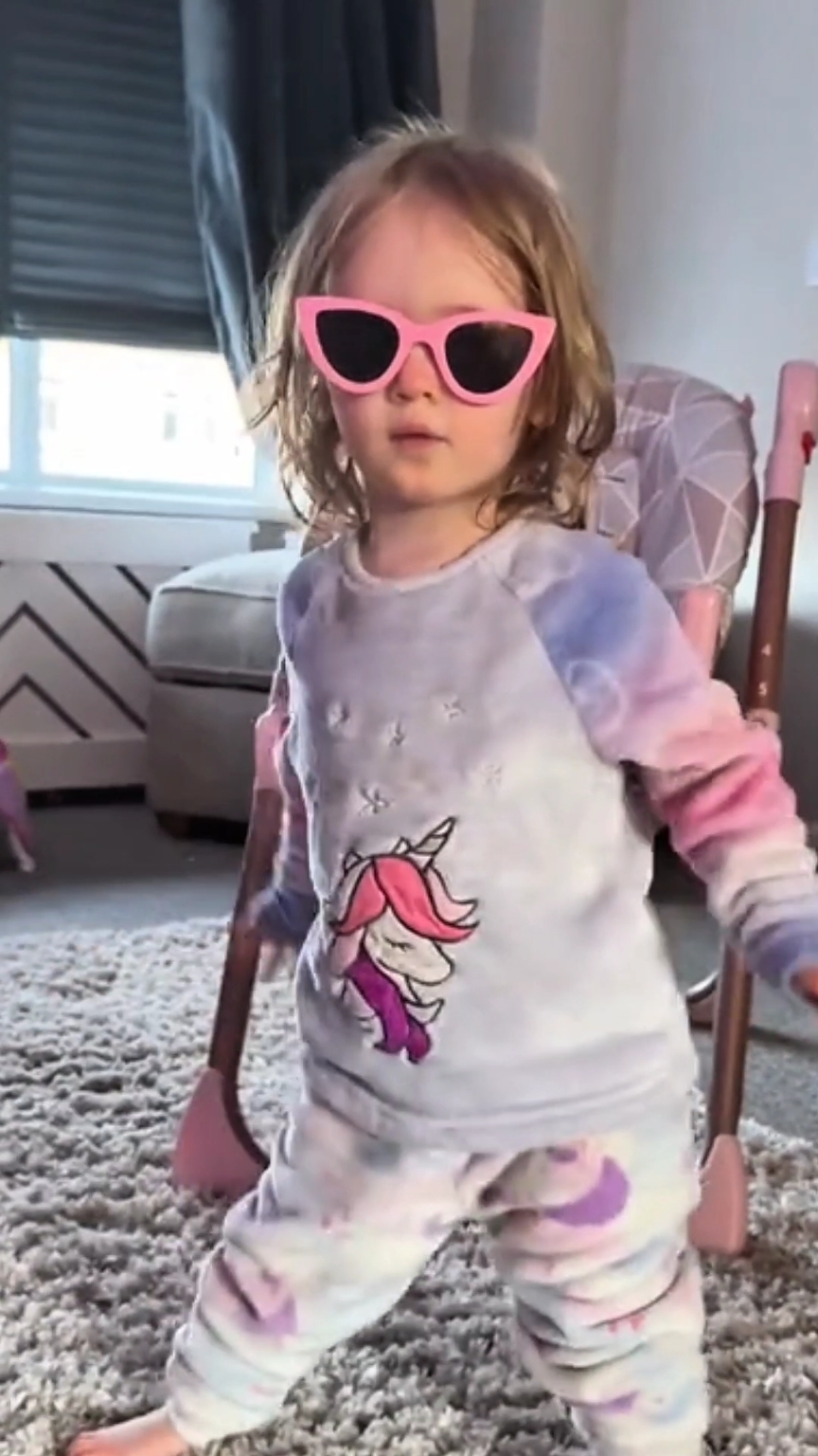 Kids Reactions To APT Song 🥰🤣🤣 #kid #toddler #baby #cute  #funnyvideo  #dance #reaction #aptsong #fyp