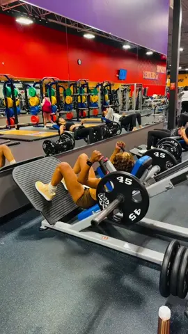 #Fitness#gymgirl#legday#fypシ #fyp#musclemommy#blackgirlfitness#GymTok