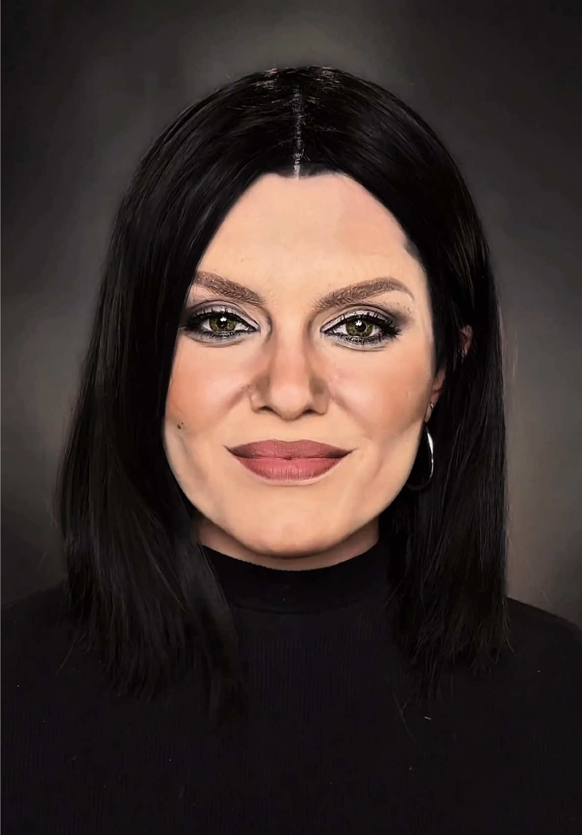 Levei 12 horas pra gravar esse vídeo me transformando na @JessieJ ✨ #makeup #pricetag #makeuptransformation #jessiej 