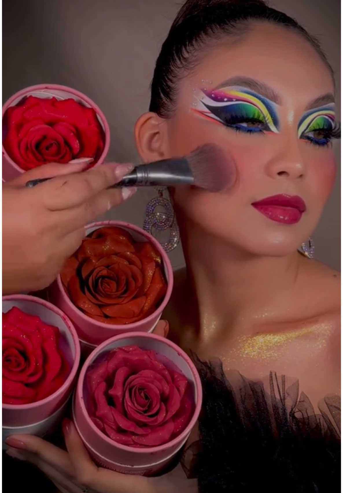 O blush mais lindos que vcs vão ver 💕🌹 #blushdeflor #blushyoyo #blushviral #makeviral #lancamento #makeup #lojademaquiagem #video 